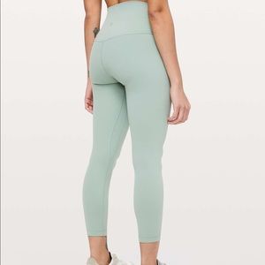 Lululemon Wunder under 26” (asian fit)